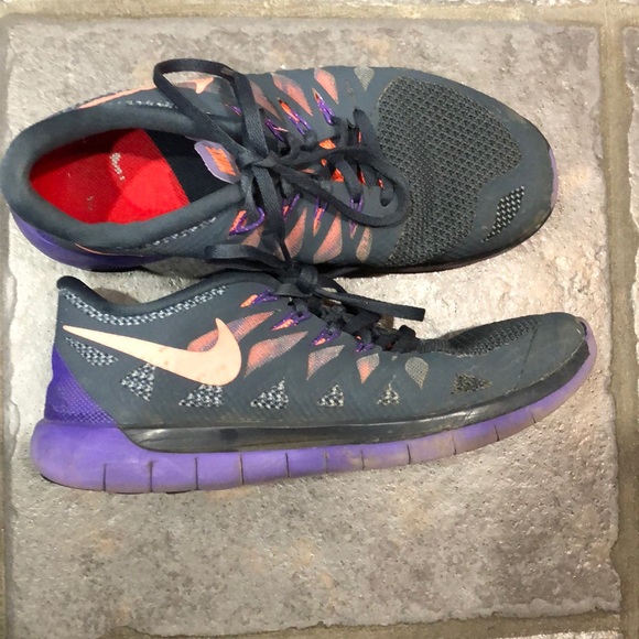 Nike Free Running Shoes - Picture 3 of 4